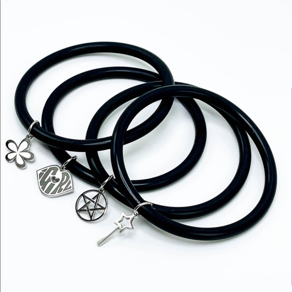 ISO: igirl jelly bands